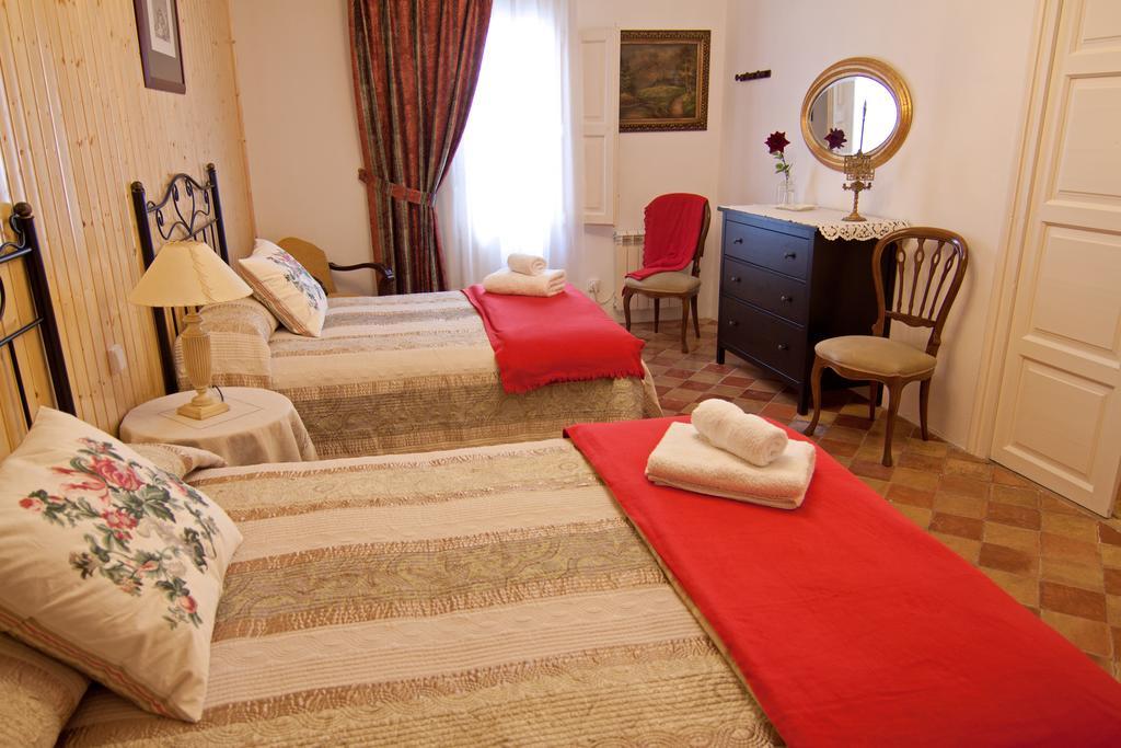 Casa Rural La Casona Urrea de Gaen Номер фото
