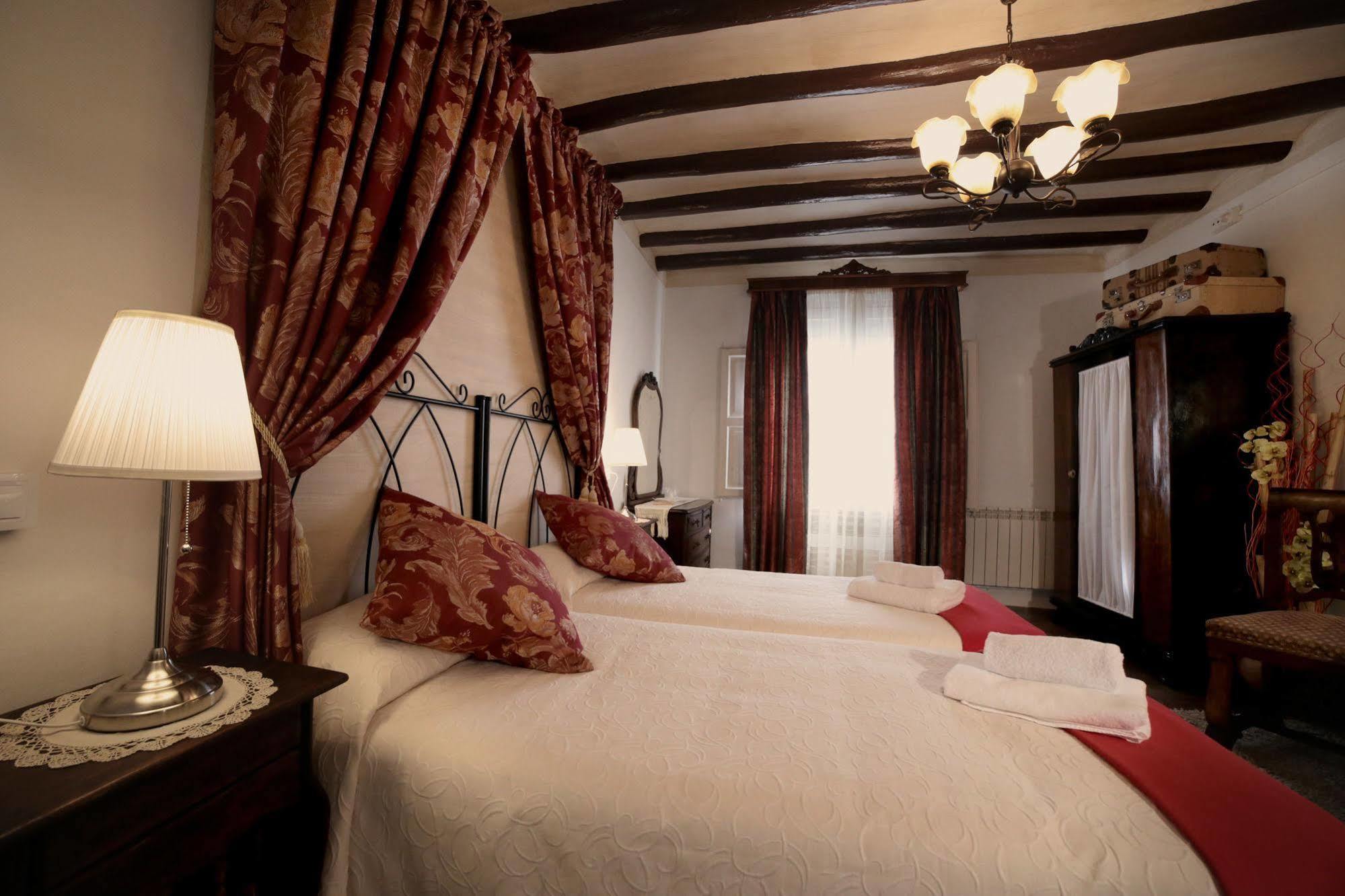Casa Rural La Casona Urrea de Gaen Екстер'єр фото